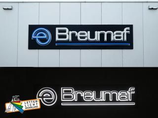  Gevel doosletters naar achteren uitgelicht en op plaat gemonteerd. Dag en nacht visie.